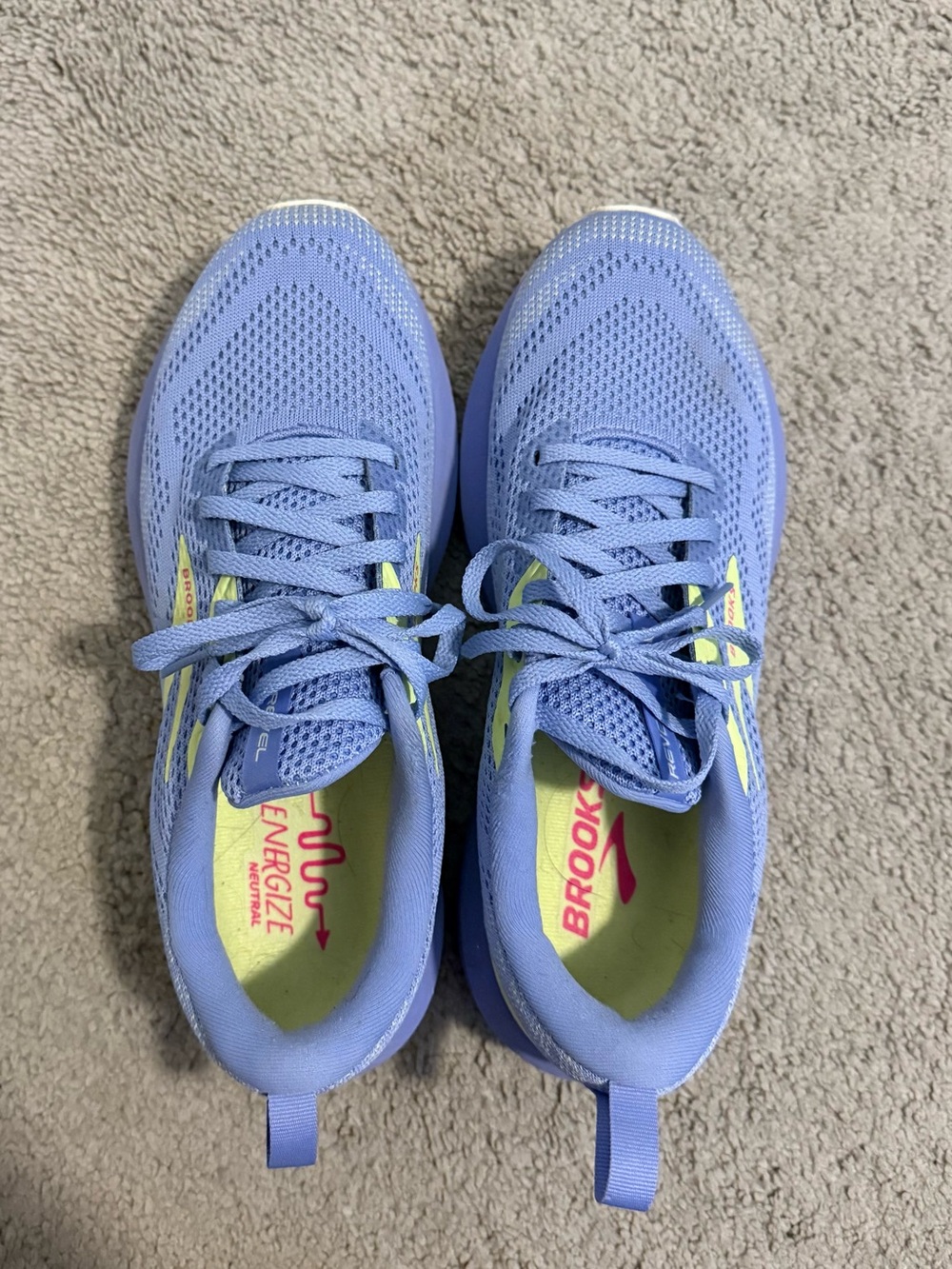 Brooks Lavender Running Shoes with Lemon Accents size 8 free shipping